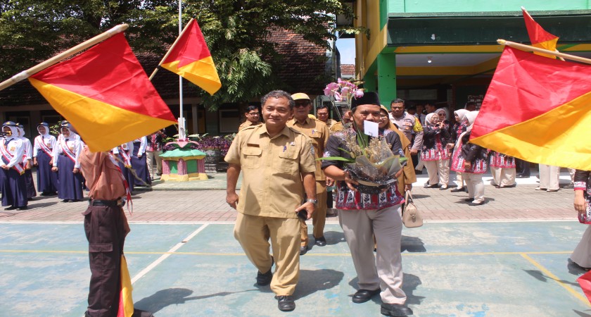Mengukir Kenangan, Menyambut Harapan: Pisah Sambut Kepala Sekolah SMP Negeri 1 Papar